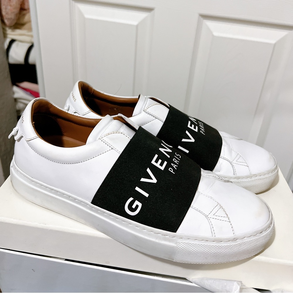 GIVENCHY men sneaker